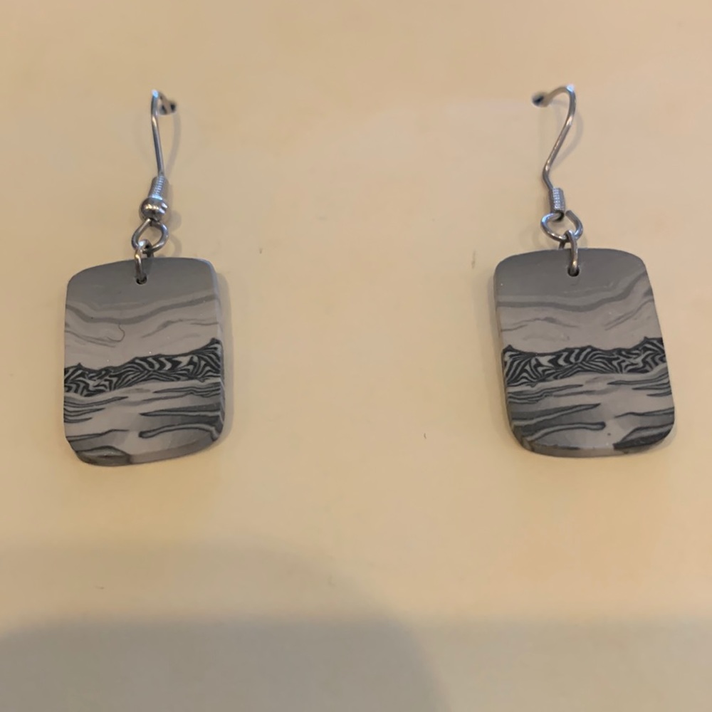 Agate Dangling earrings